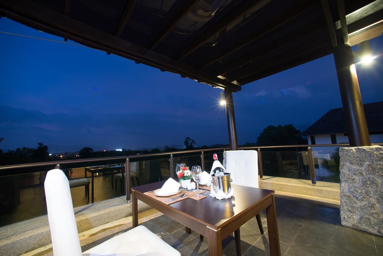 Phumundra Resort Phuket Екстериор снимка
