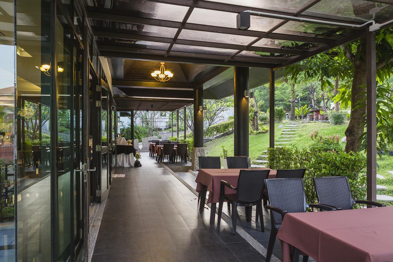Phumundra Resort Phuket Екстериор снимка
